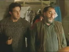 Две момичета две твърд патки