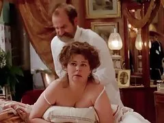 Горещи абанос със сочни цици стане закован от бели hunk закрито