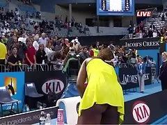 Резки петел с пръст в небето си задника-Андреа