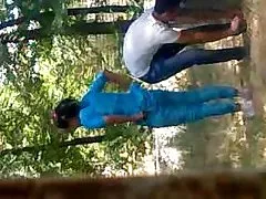 Азиатски маце петел смучене