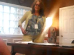 Кльощава момиче получава прецака задника