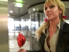 Аматьорска milf на лицето и свирка компилация slomotion