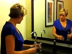 Гимназия-момиче обича млечниче пишки!