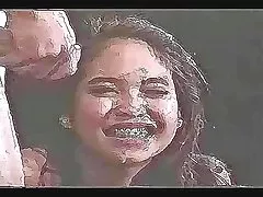 Брюнетка господстващо handjob