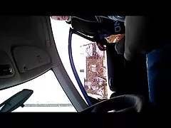 Луиз Басет masturbates със си високи токчета на