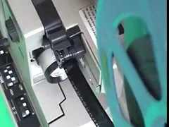 Busty азиатски teen пръстите далеч!