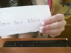 Азиатски сестри споделят играчки 04