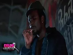 Малайски качулка набързо секс по главницата