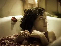 Пума го отвежда у дома