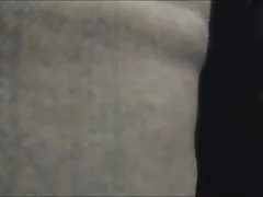 Busty азиатски маце в банята