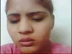 Той гледа жена си Ема анален прецака