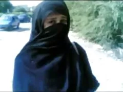 Палави hottie поема 2 големи патки