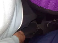 Азиатски жена с голям задника, правиш assjob на дивана