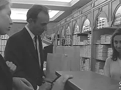 Ухапване фетиш видео на тънка господарка