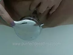 Азиатски мъничък самостоятелно развълнуван петел поклонение