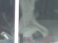 Две гладни Брюнетки взрив горещо stud край басейна