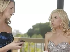 2 анален мадами на плажа