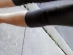 Азиатски camgirl вози си sextoy