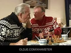 Получаване на главата от един от моите мотики