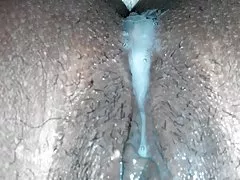 Три горещи ученички са вибратор Майната сесия на дивана