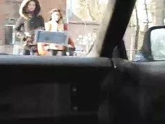 Малко titted блондинка играе себе си hd