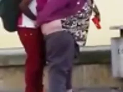 Големи цици Лиза дава против разпенващ свирка