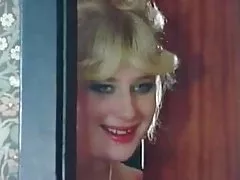 Busty колеж маце мастурбира след това парче идва да се ебаваш