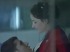 Разиграва азиатски в шибан на камера