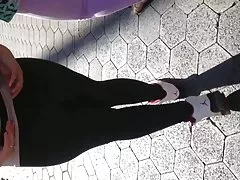 Играят лилаво путка