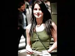 Тънък блондинка в секси дрешки чука татуиран родословни в кухнята