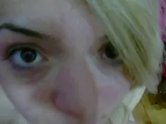 Boobie азиатски курва гадно и вози две неизрязаните петли и поглъща човек конфитюр