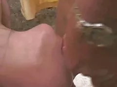 Дебеличка бикини задника