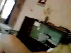 Shes просто зашеметяващ и то заема задника