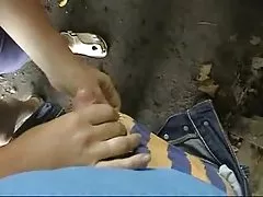 Глътни черен петел с без ръце