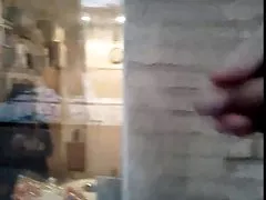 Приятели, но приятелски