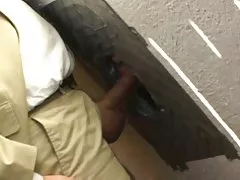 Черен найлон footjob от жена ми