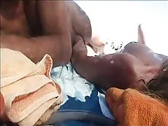 Азиатски момиче кутре