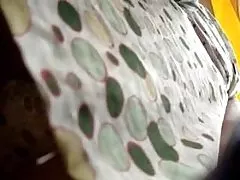 Задника си играе с големи цици Блонди