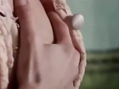 Секси брюнетка belle свирене си путка